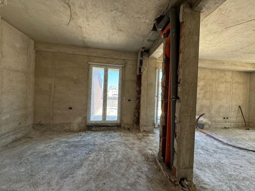 Penthouse 2+1 Për Shitje në Brryl , Tiranë