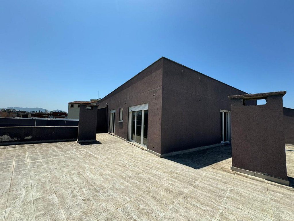 Penthouse 2+1 Për Shitje në Brryl , Tiranë