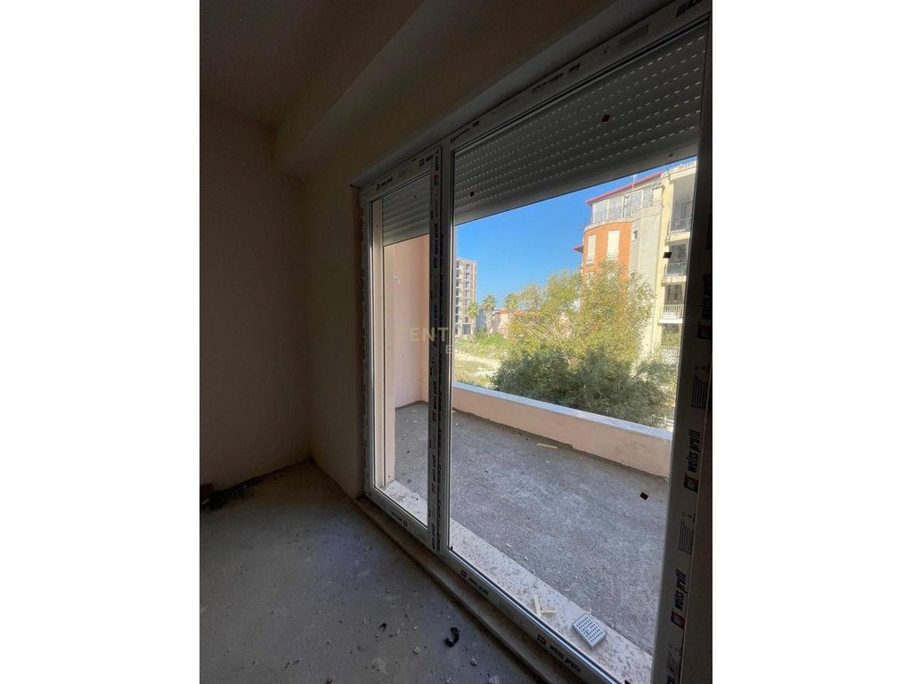 EXCLUZIVE SHITET APARTAMENT 1+1 NE GOLEM , 100M NGA DETI !