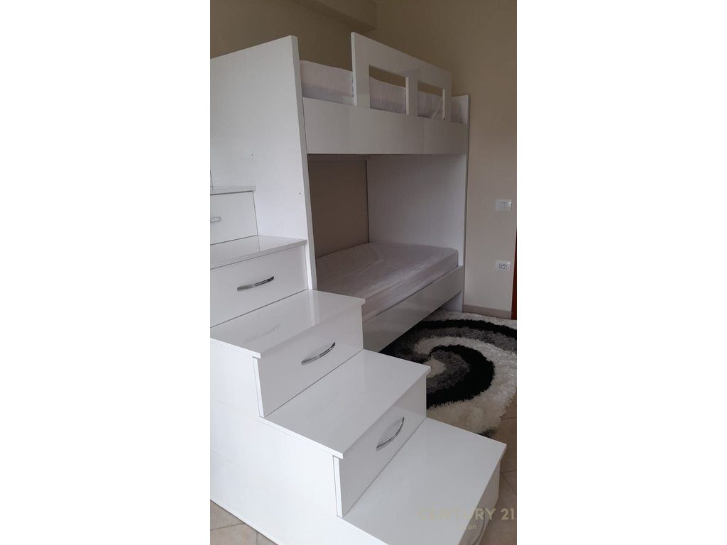 JEPET ME QIRA APARTAMENT 2+1 NE ASTIR!