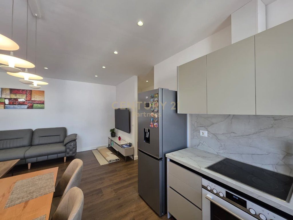 Apartament 2+1+2 Me Qira në Rrugën Mine Peza, Tiranë -  | 90 m²
 (i gatshëm për AirBnB)