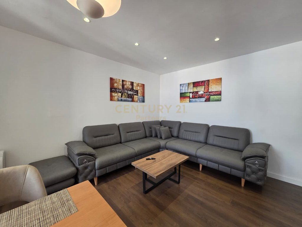 Apartament 2+1+2 Me Qira në Rrugën Mine Peza, Tiranë -  | 90 m²
 (i gatshëm për AirBnB)