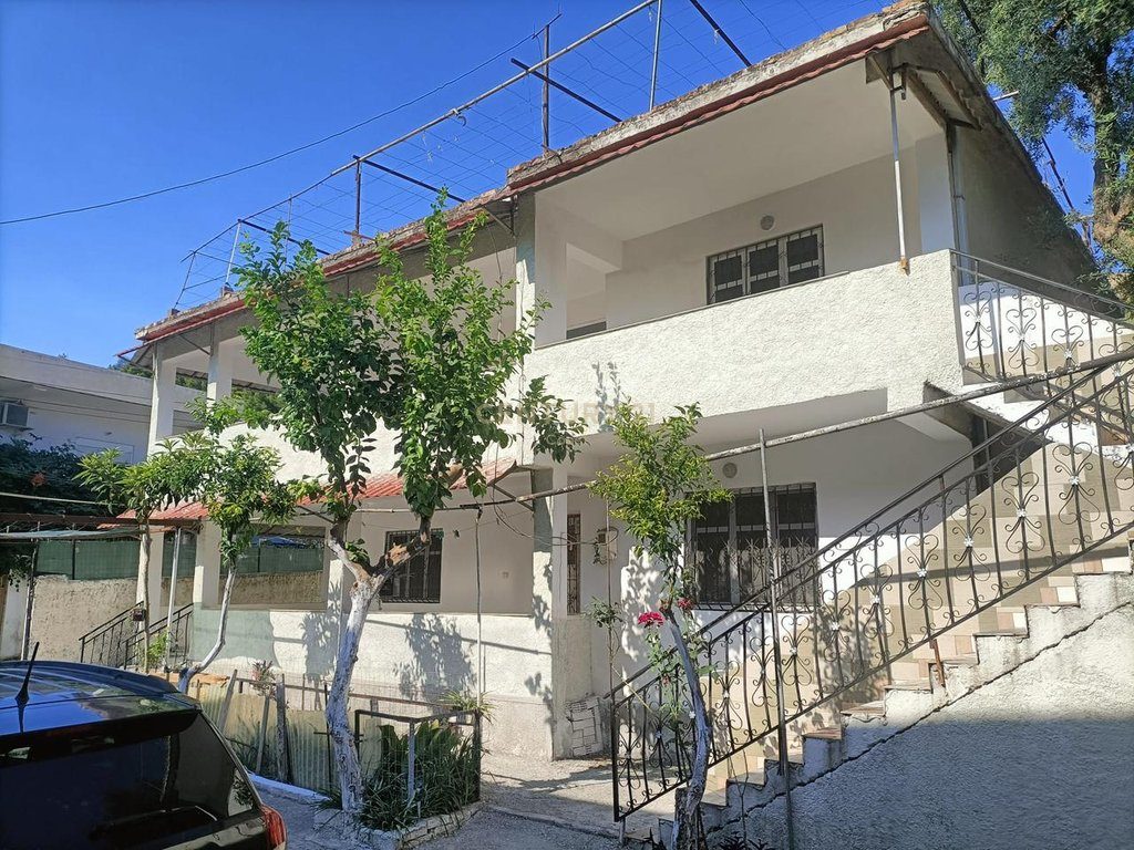 SHTEPI PRIVATE DYKATESHE PER SHITJE , VLORE !!!