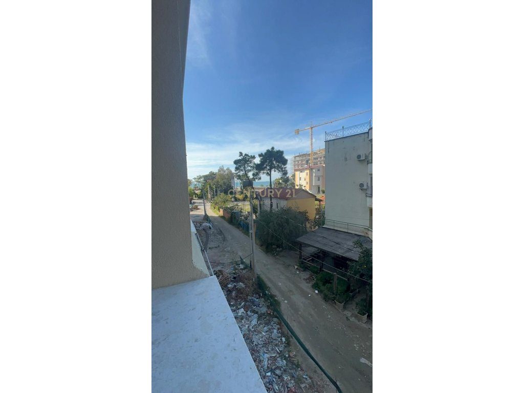 Apartament 1+1+ballkon Për Shitje në Golem, Durrës