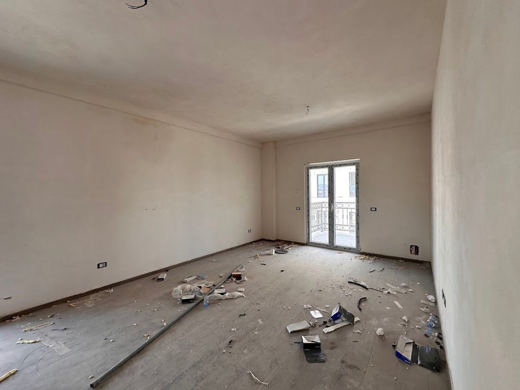 PER SHITJE APARTAMENT 2+1+2 TEK REZIDENCA "PORTA E RE" SAUK !