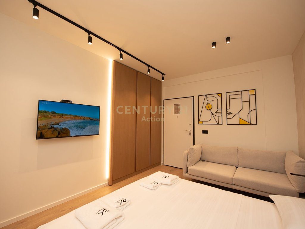 Shesim Apartament 1+1 dhe 1 Studio  në Lungomare, Vlorë  | 117 m² !