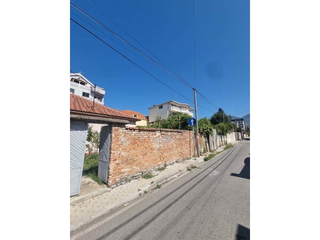 Shitet Truall ne Ali Dem Tiranë - 294,000.00€ | 300 m²!