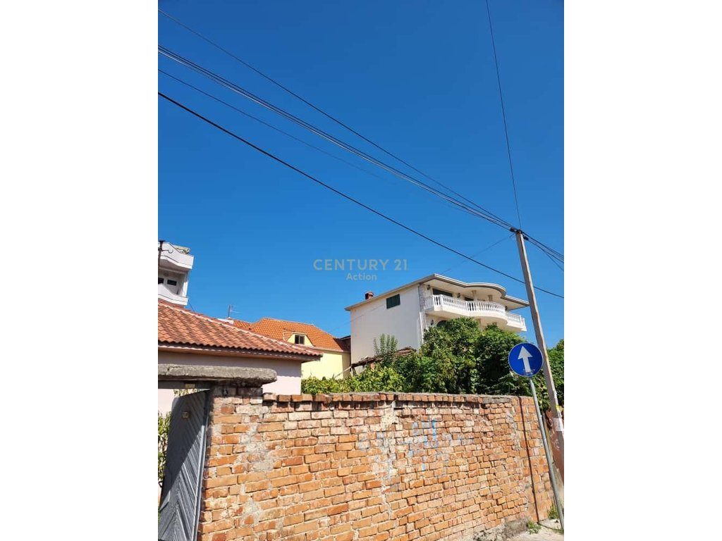 Shitet Truall ne Ali Dem Tiranë - 294,000.00€ | 300 m²!