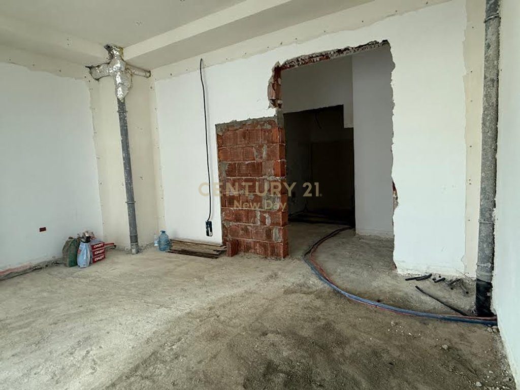 Apartament per shitje tek 27kt.