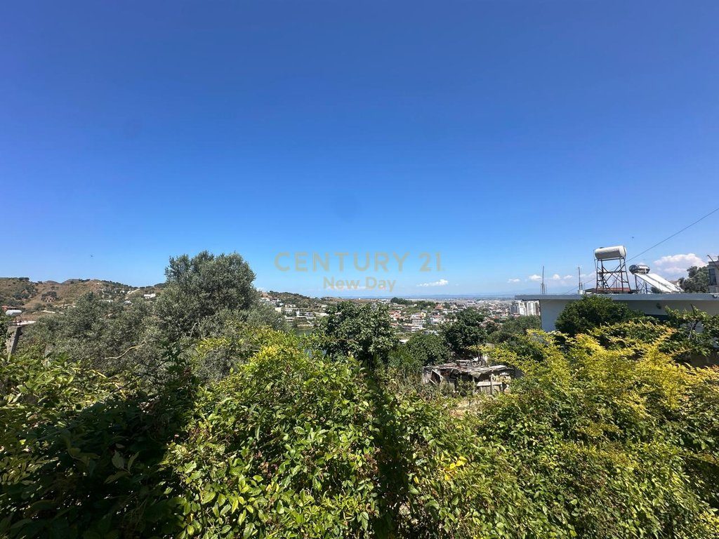 Vilë  në shitje te Spitali, Durrës - 250,000€ | 285 m²