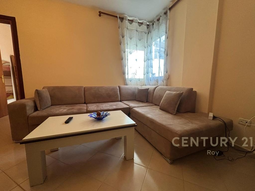 APARTAMENT PER QIRA PRANE DETIT NE GOLEM!