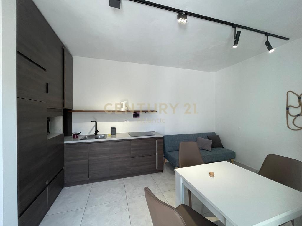 Shitet Apartament 1+1 me Pamje Deti – Rrota e Kuqe, Durrës !!