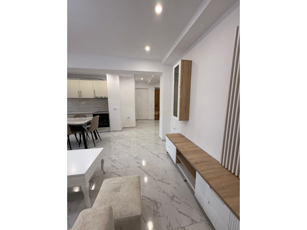 JEPET ME QIRA APARTAMENT 1+1 TEK “TREGU I ORIZIT”, VLORE