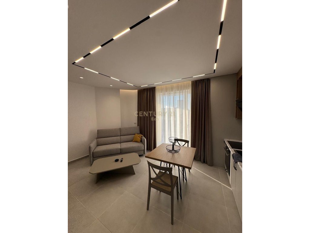 JEPET ME QIRA APARTAMENT 2+1 I ARREDUAR NE GOLEM PRANE PREMIUM HOTEL !