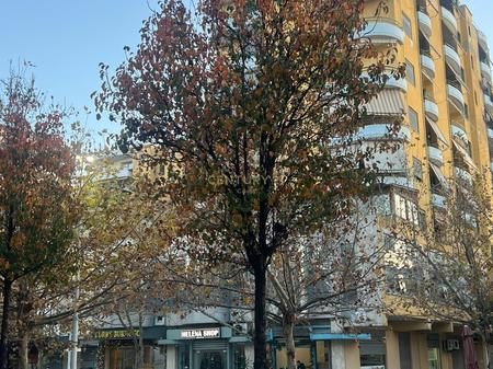 NJESI SHERBIMI PER SHITJE NE BULEVARIN "VLORE -SKELE"