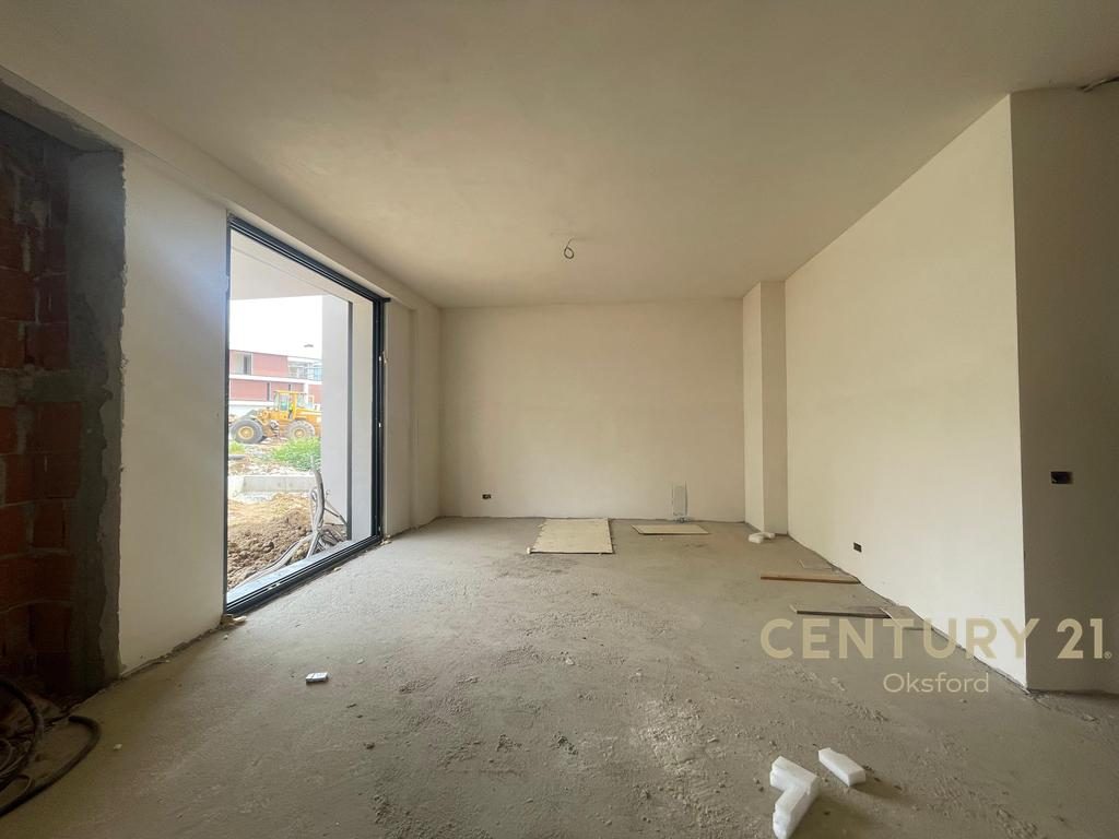 SHITET APARTAMENT 3+1+2 ME OBORR DHE 2 POSTE PARKIMI TE TULIPAN RESIDENCE