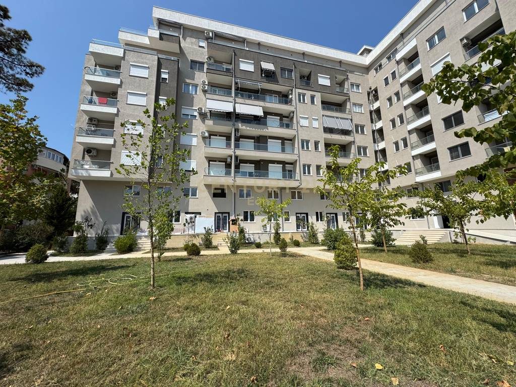 SHITET APARTAMENT 2+1 NE GOLEM, DURRES - PALLAT I 2025 !