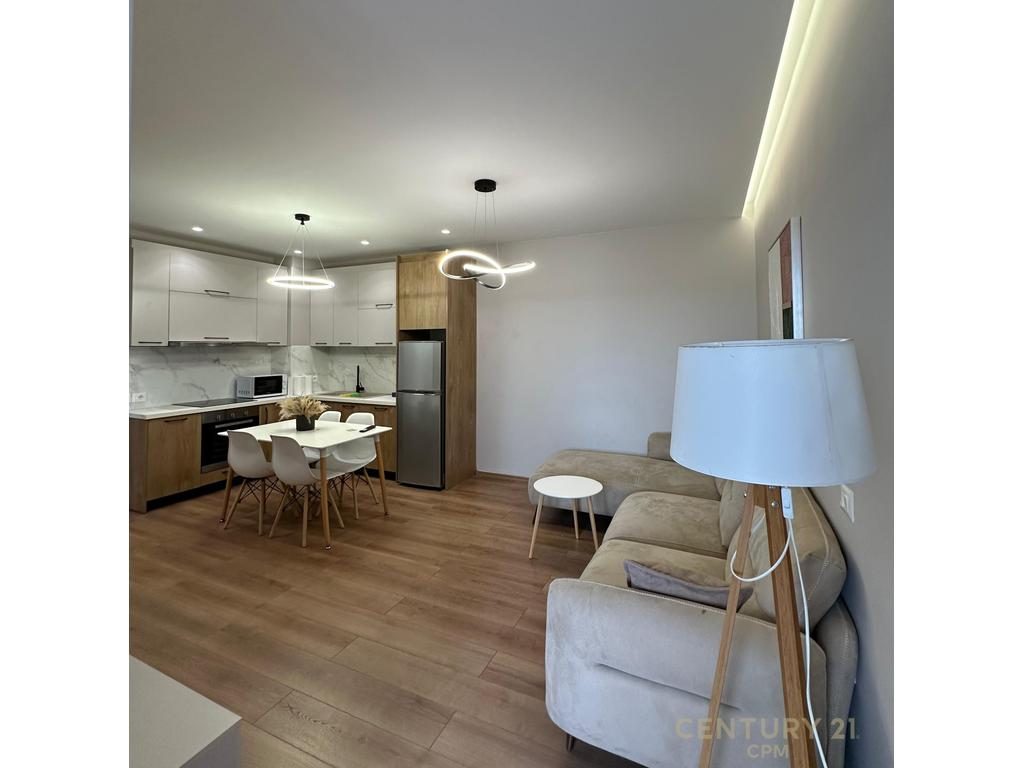 Apartament 2+1+2 me Qira pranë kompleksit Delijorgji!