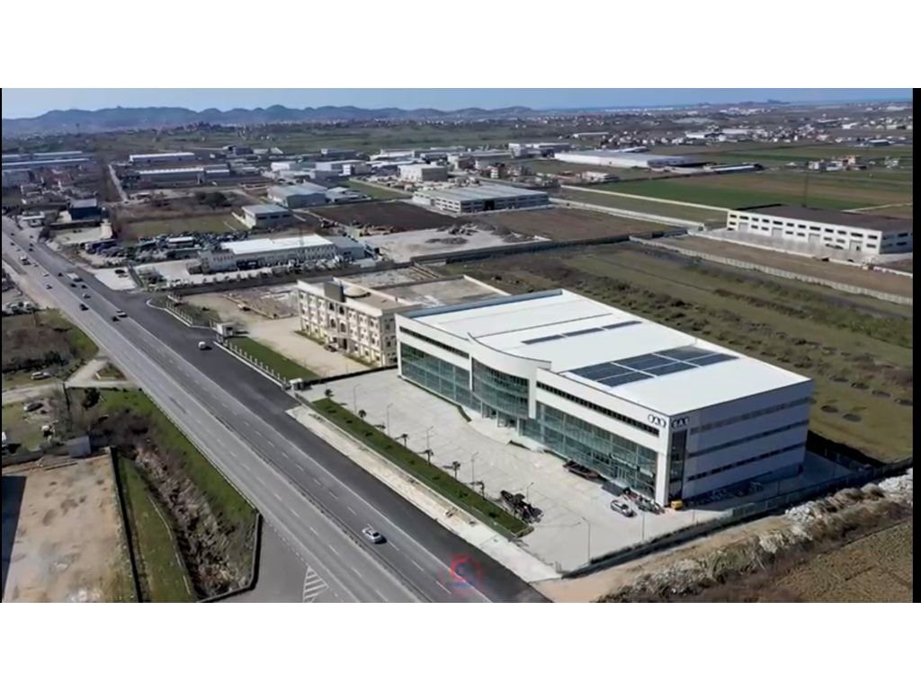 Godinë Komerciale Premium për Qira – Showroom buzë autostradës Tiranë–Durrës!