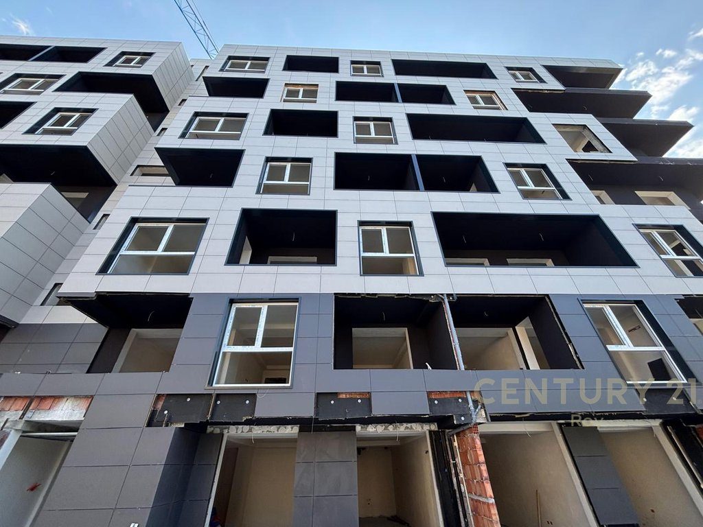 SHITET APARTAMENT 2+1 MONTEVIDEO RESIDENCE TE MALI ROBIT!