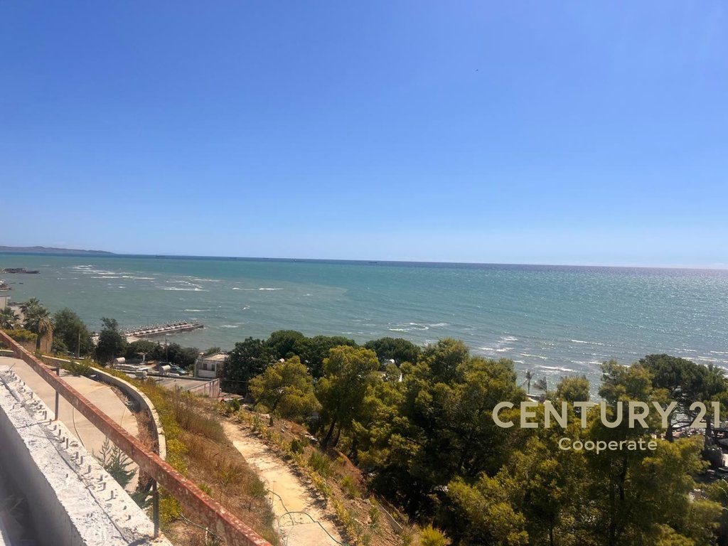 SHESIM APARTAMENT 2+1 NE DURRES, PAMJE NGA DETI, ORIENTIMI PERENDIM
