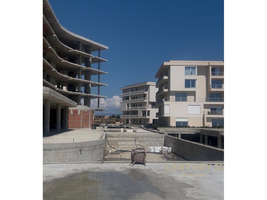 SHESIM APARTAMENT 2+1 NE DURRES, PAMJE NGA DETI, ORIENTIMI PERENDIM