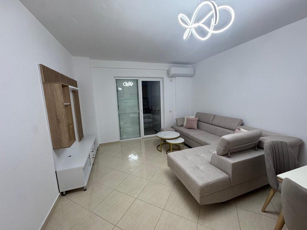 APARTAMENT 1+1 PER QERA ,NE LUNGOMARE!