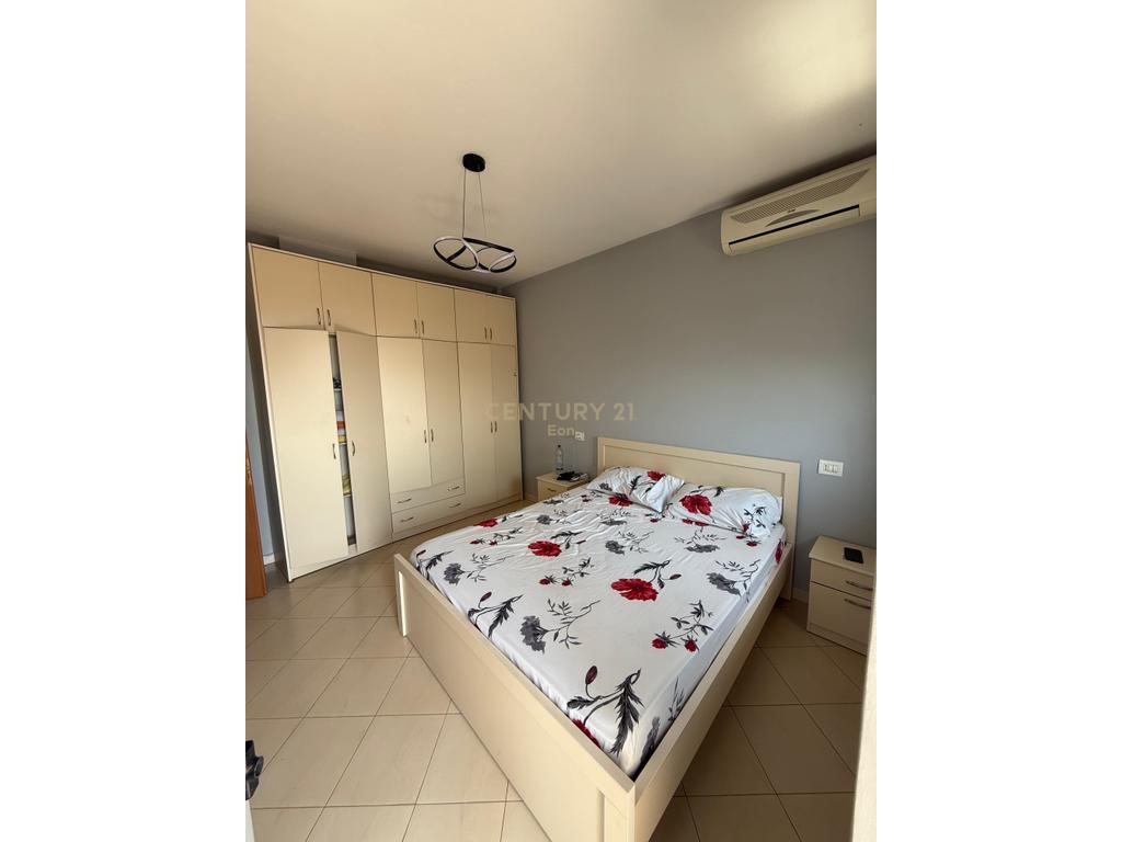 Apartament 1+1 Me Qira prane UKD, Durrës !