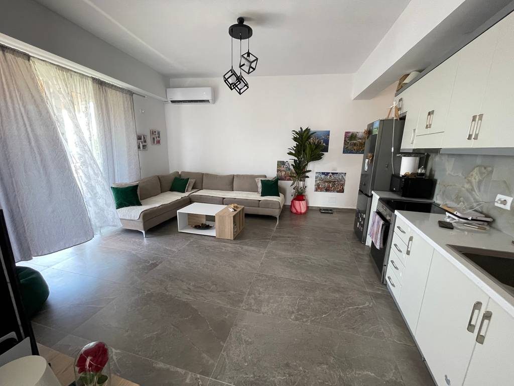SARANDE, SHESIM APARTAMENT 2+1 ME PAMJE NGA DETI