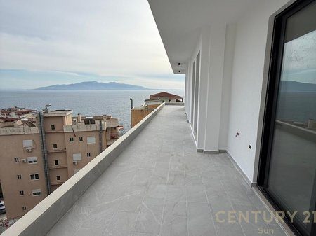 SARANDE, SHESIM PENTHOUSE 2+1+2  ME PAMJE TE HAPUR NGA DETI