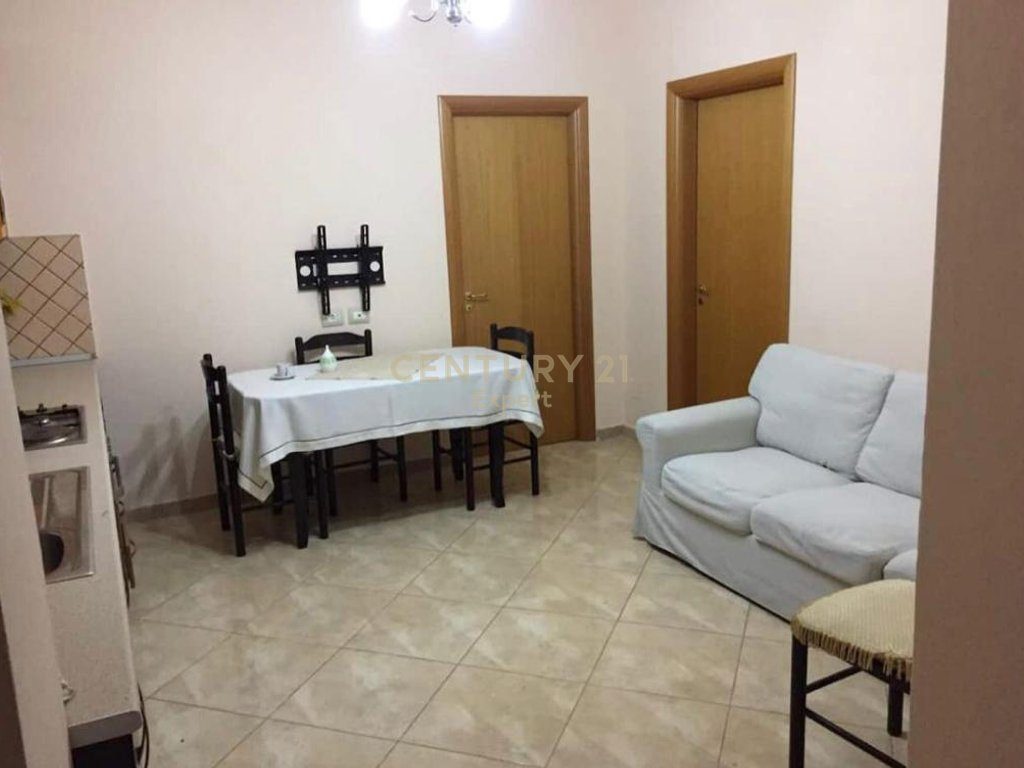 SHITET APARTAMENT 2+1 NE VLORE