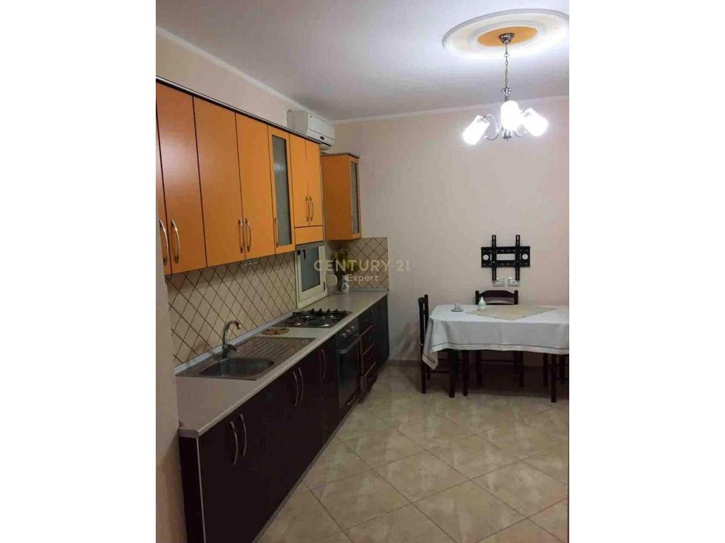 SHITET APARTAMENT 2+1 NE VLORE