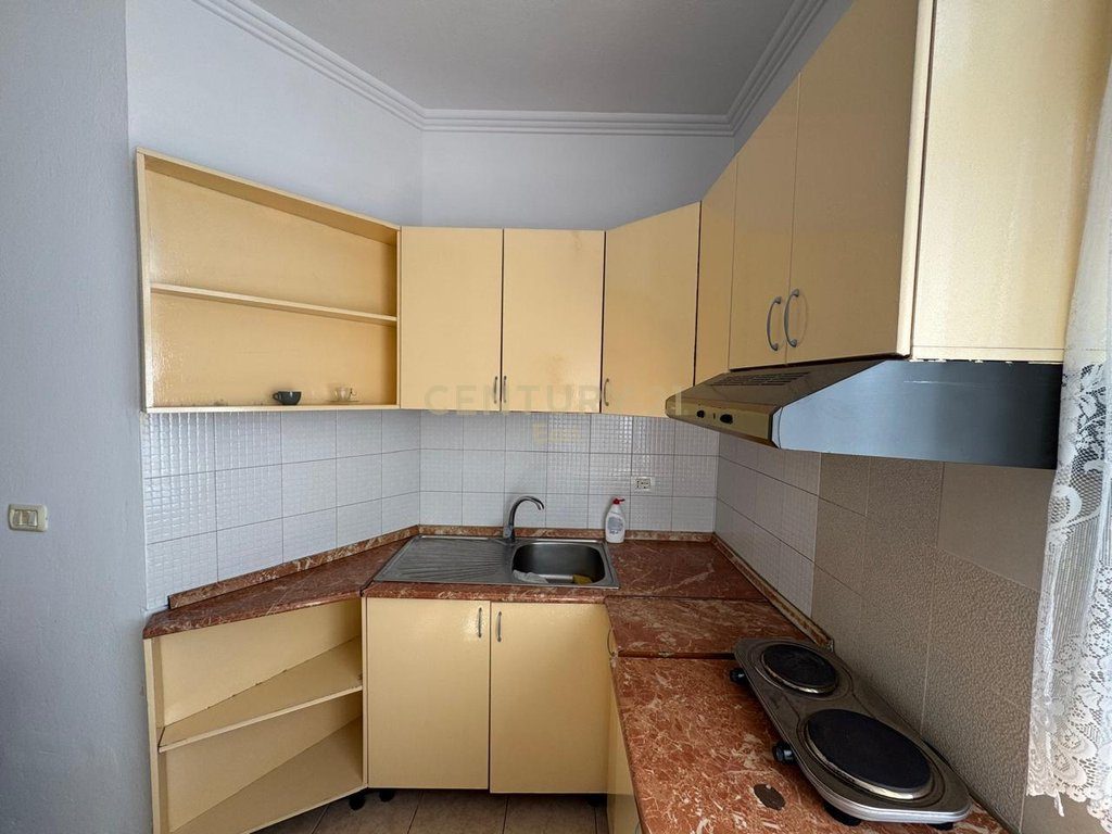 SHITET APARTAMENT 1+1 NE SHKEMBIN E KAVAJES, 150 M AFER DETIT !!!