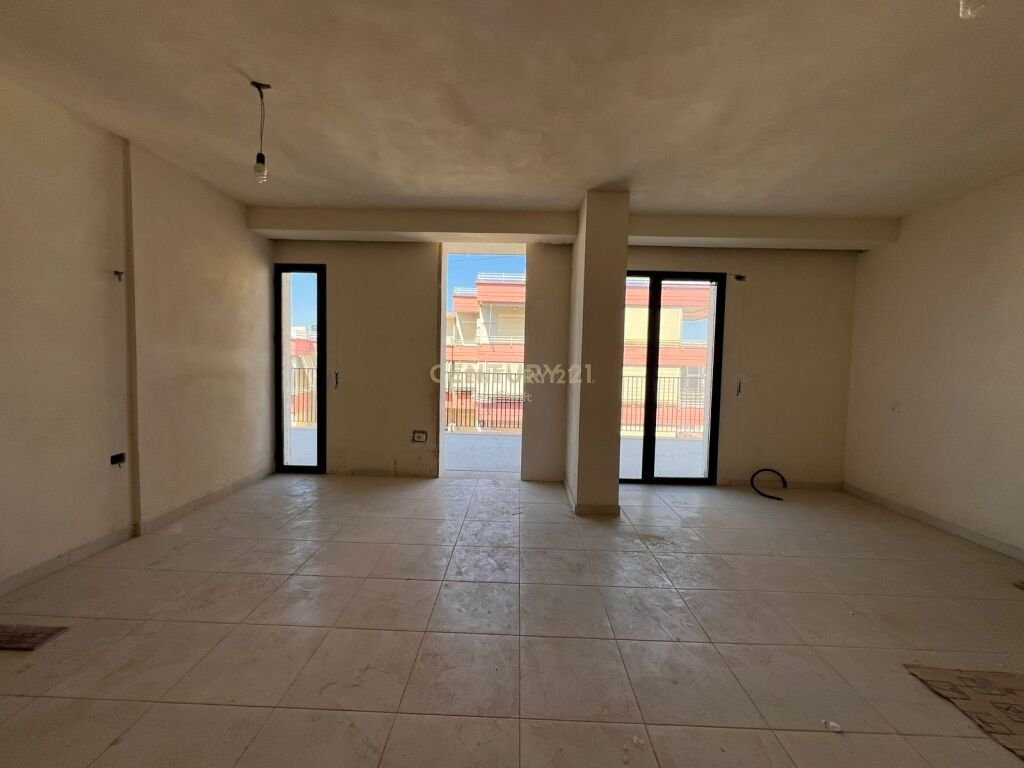 SHESIM APARTAMENT 2+1+2 NE RRUGEN E CIPAJVE NE VLORE!!!