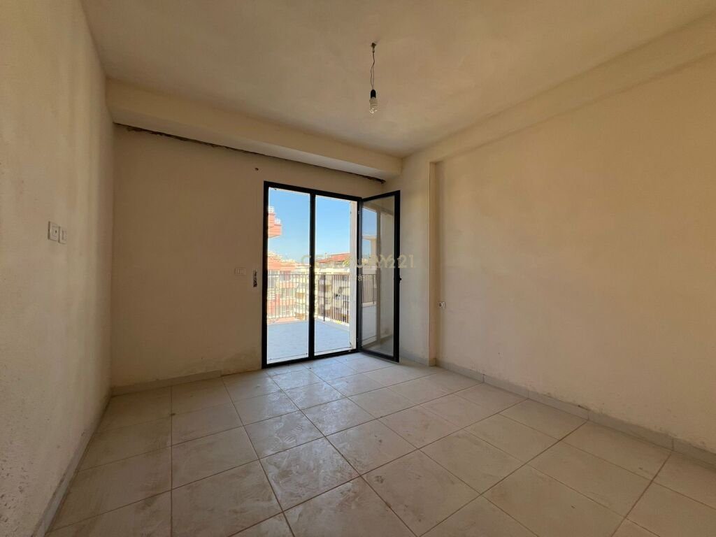 SHESIM APARTAMENT 2+1+2 NE RRUGEN E CIPAJVE NE VLORE!!!