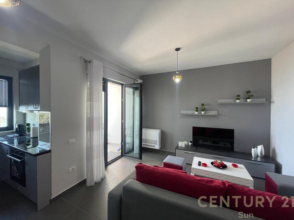 APARTAMENT 1+1 PER QIRA TEK RESTORANT GJURMA - VLORE!