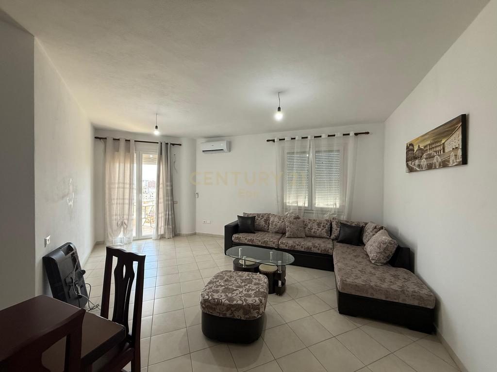 Apartament 2+2 Me Qira prane Spitalit, Durrës !