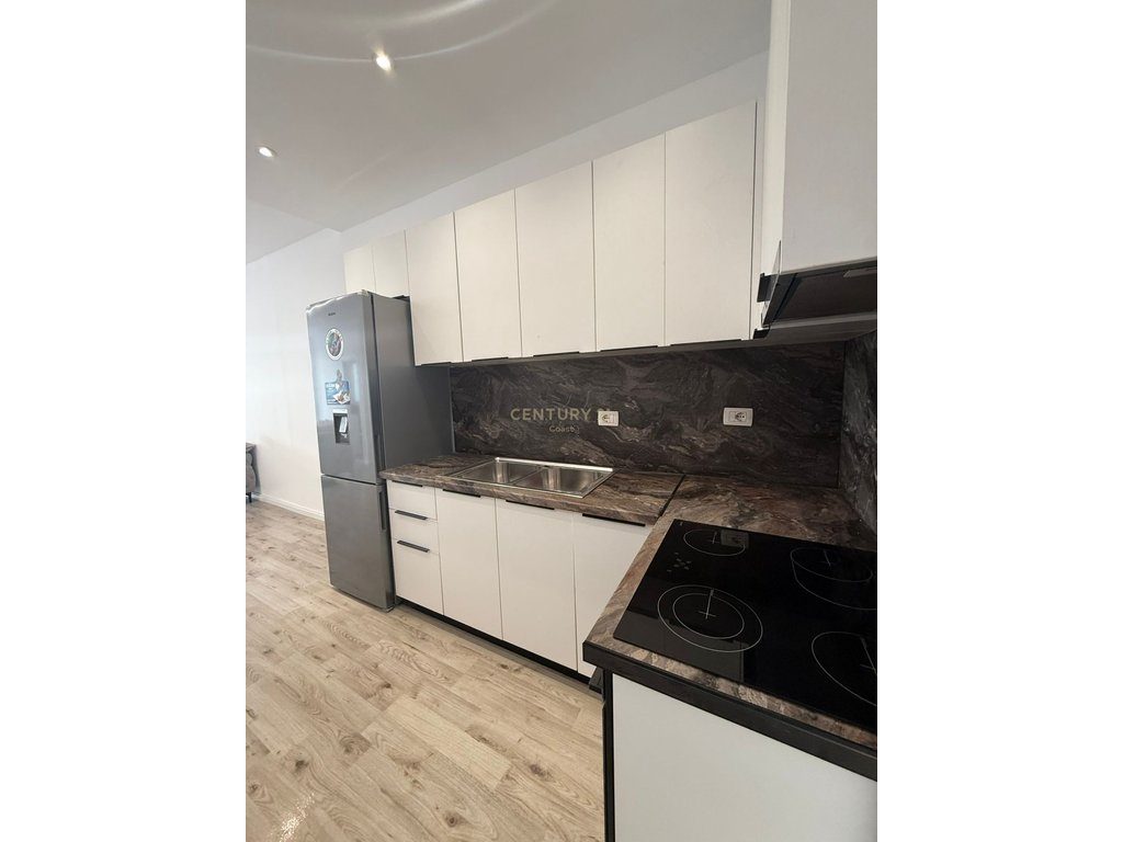 SHITET APARTAMENT 1+1 ,NE AFERSI TE BULEVARDIT "VLORE-SKELE"