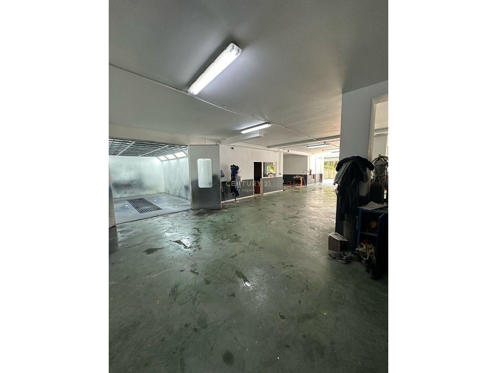 !!Shitet Ambient Komercial – Servis për Lyerje Makinash – Fresk, 200 m² me certifikate pronesie!!!