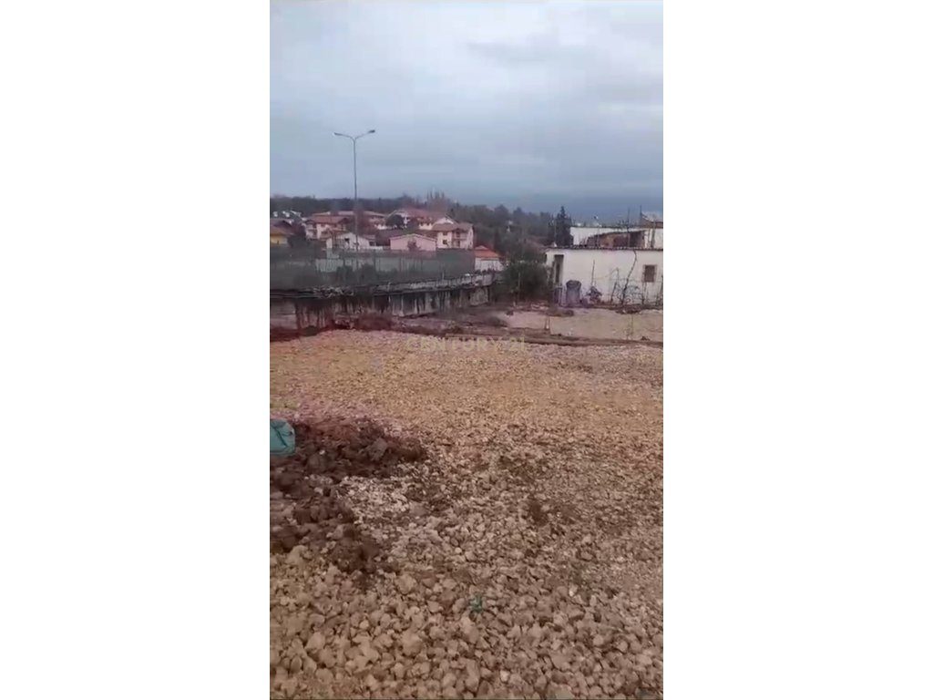Tokë Për Shitje në zonen e Saukut te Vjetër