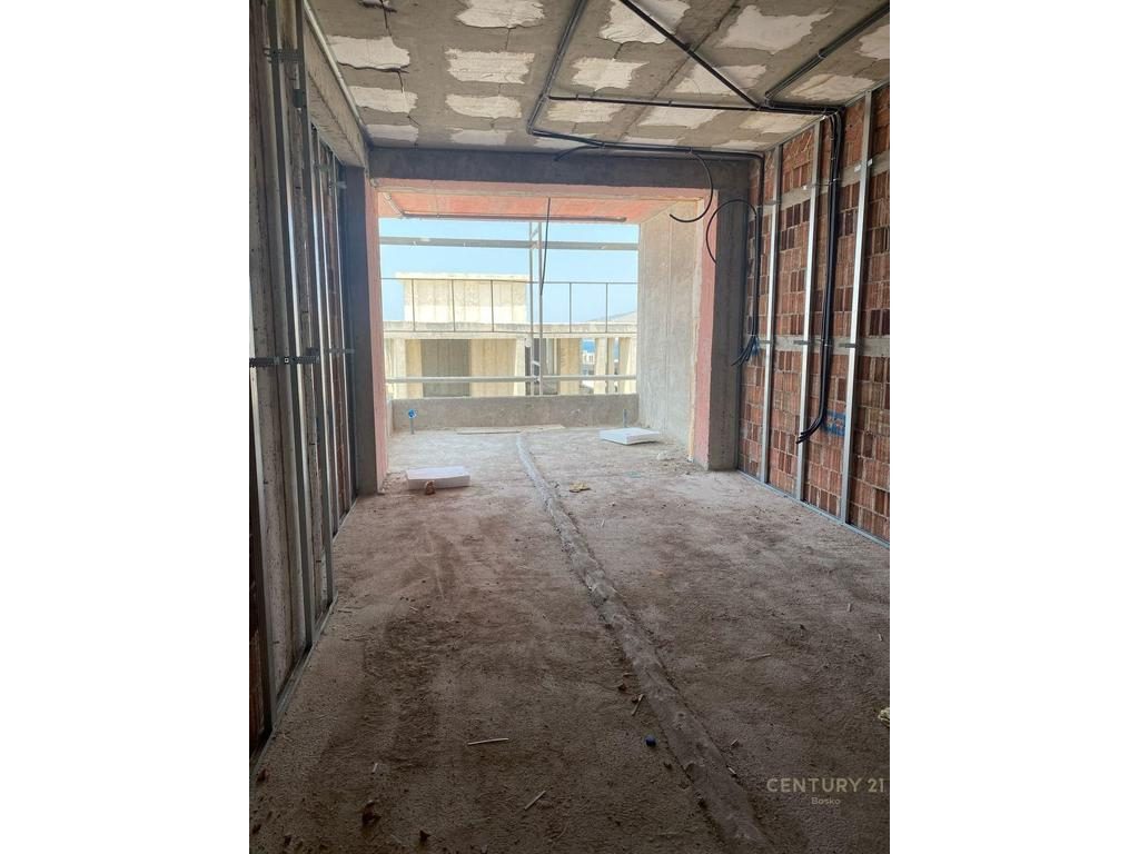SHITET APARTAMENT 2+1+2 , SARANDE