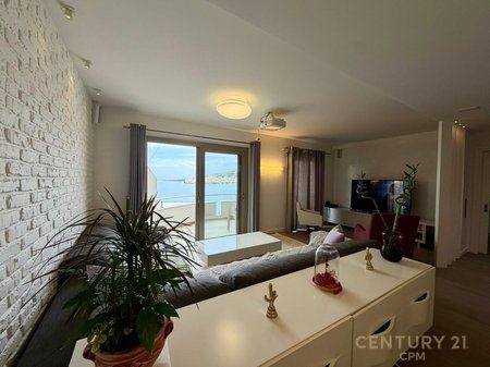 Sarandë, Shitet apartament  2+1