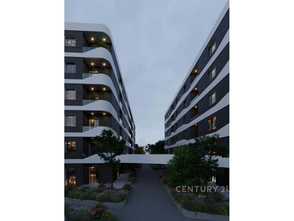 Shitet apartament 2+1, ndertim i ri në Mali i Robit,Golem