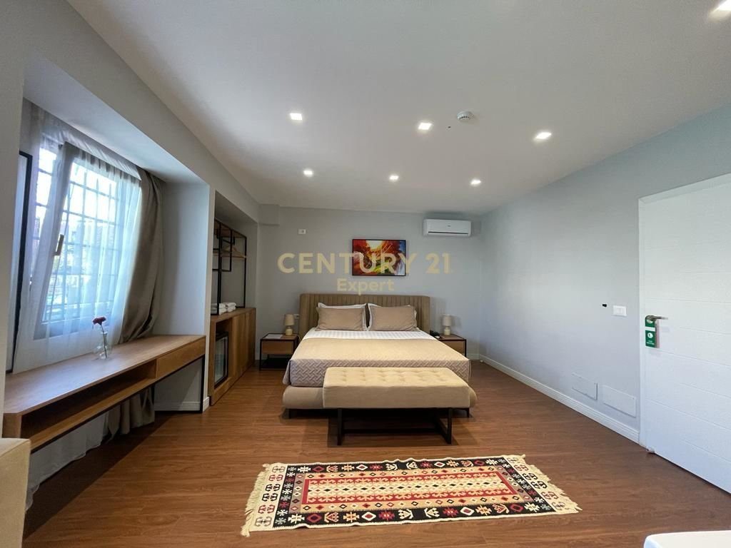 JAPIM ME QIRA HOTEL PRANË HIPOTEKËS, TIRANË!