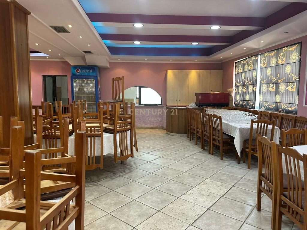 Jepet me qira Bar- Restorant ne Sharre