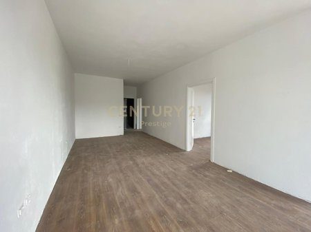 SHESIM APARTAMENT  2+1,SAUK I VJETER!