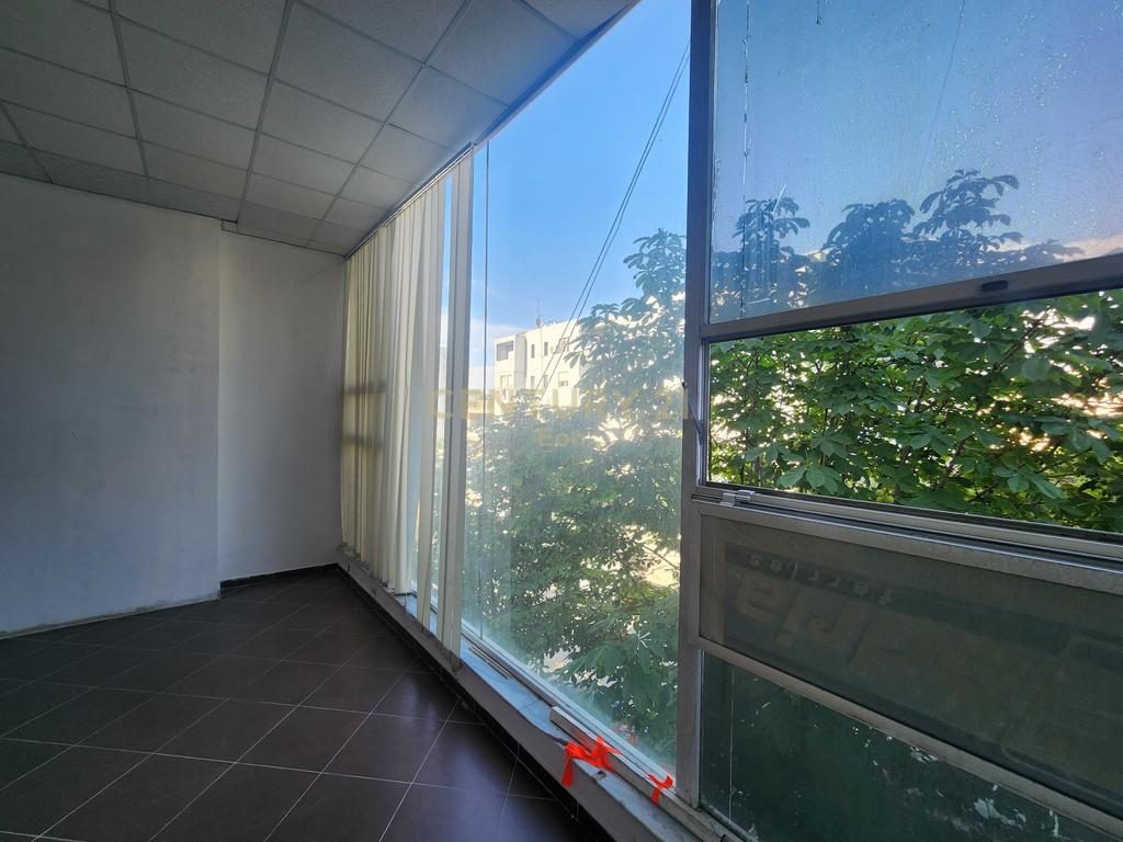 Ambient për Shitje prane Spitalit, Durrës - 120000€ | 60.67 m²
