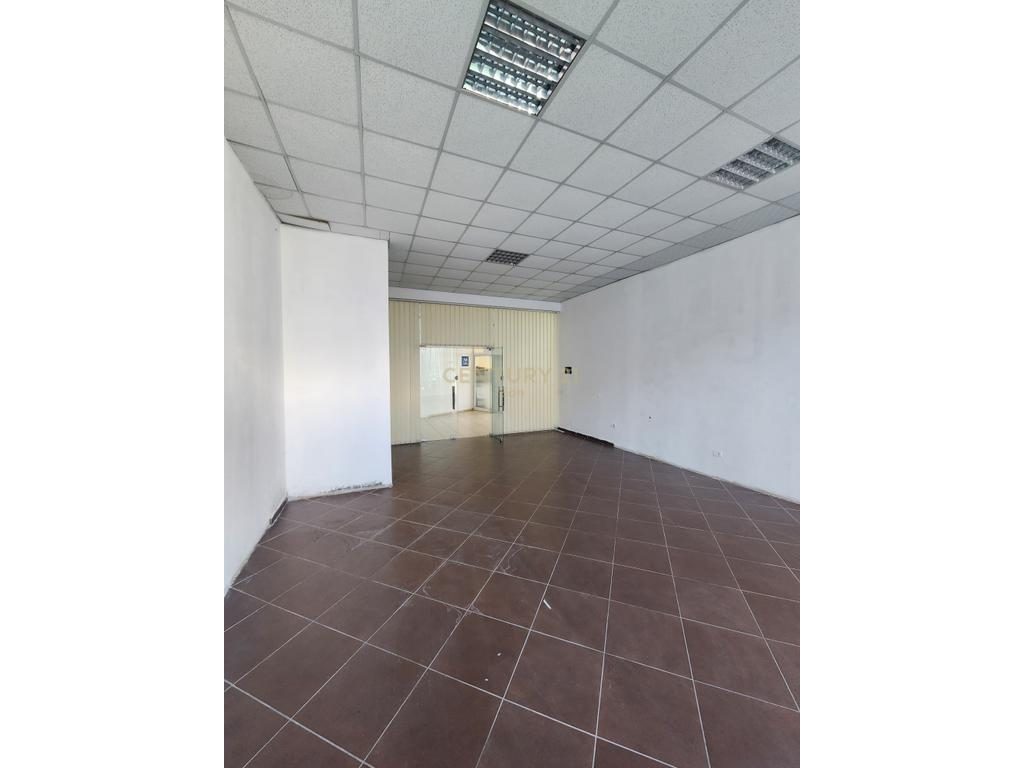 Ambient për Shitje prane Spitalit, Durrës - 120000€ | 60.67 m²