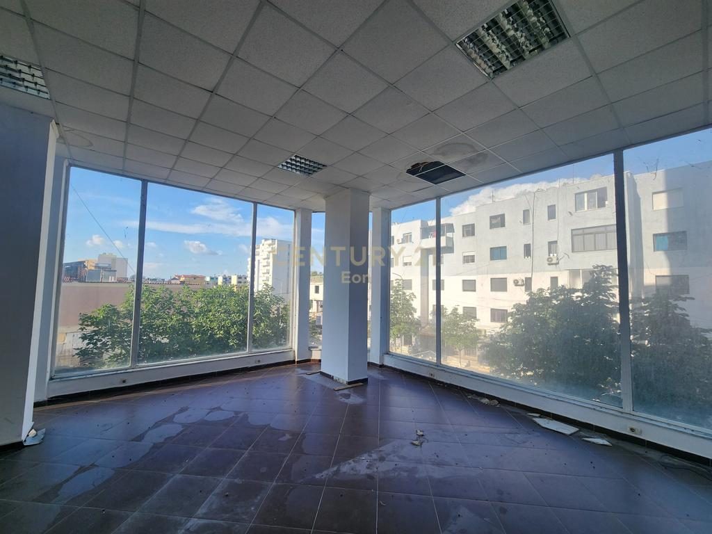 Ambient biznesi për shitje te Spitali, Durrës - 164000€ | 82.41 m²