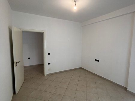 SUPER MUNDESI INVESTIMI!!! SHESIM 4 APARTAMENTE  ME TIPOLOGJI 1+1 NE  "PLAZH TE VJETER"